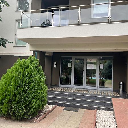 Tranzzit Airport Apartament Отопени Екстериор снимка